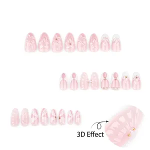 3D floral τεχνητά νύχια με ροζ ντεγκραντέ, λευκές πέρλες και γαλλικό σχήμα αμυγδάλου