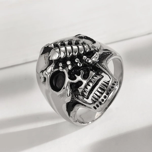 Punk 316L Stainless Steel Skull Ring With Scorpion Design For Men Women Vintage Gothic Biker Finger Ring Fashion Jewelry