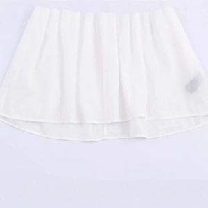 Fashionable white poplin mini skirt with pleated design and lightweight fabric finish