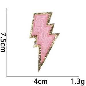 Roze chenille bliksemschicht patch met gouden glitterrand, borduurwerk 7,5cm x 4cm