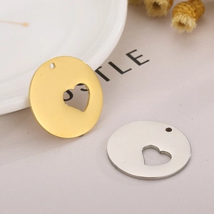 Minimalistische Edelstahl-Rundanhänger mit hohlem Herzdesign in Gold und Silber
