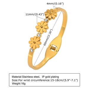 Tableau des tailles détaillé pour bracelet doré avec motifs fleurs en zircon