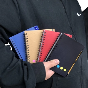 Spiralnotizbuch Set in vier Farben mit Haftnotizen und Stift für Büro und Studenten