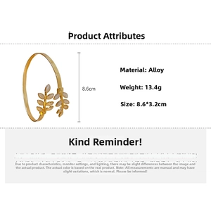 Detailed view of leaf design gold armlet with dimensions 8.6x3.2cm and 13.4g weight