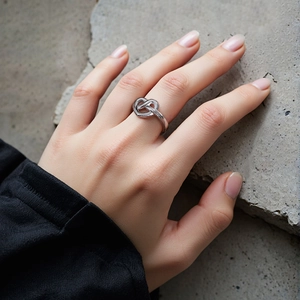 Minimalist S925 sterling silver intertwined heart open ring for women worn on finger