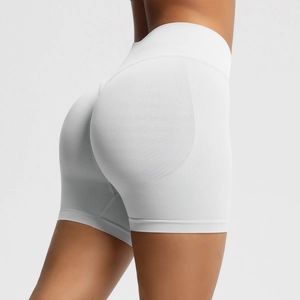 Détail du short de fitness sans couture blanc à taille haute avec effet push-up fessier