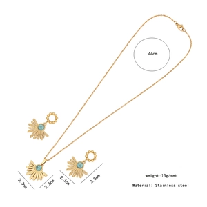 Detailed size and weight specs for gold stainless steel turquoise heart jewelry set