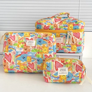 Quilted Cosmetic Bag Graffiti Print Toiletry Pouch For Travel Storage Cotton Colorful Pattern Zip Handbag
