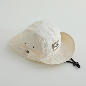 Kids quick-dry outdoor sun hat in beige with bear patch and adjustable windproof strap