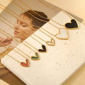 Heart Pendant Necklace Gold Plated Stainless Steel With Mother Of Artificial Pearl Enamel Fashion Trendy Clavicle Chain Jewelry Women
