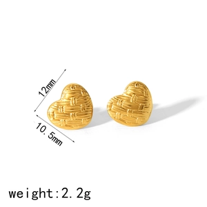 Herz-Ohrringe aus 18k Titanstahl in Gold mit Webstruktur und 12mm Abmessung