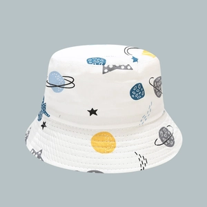 Cappello da pescatore bianco per bambini con stampa spaziale per protezione solare