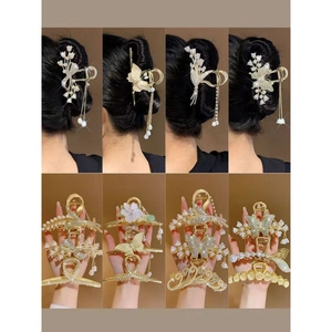 Elegant Flower Hair Claw Clips For Women Alloy Rhinestone Artificial Pearl Tassel Butterfly Lily Of The Valley Shark Clip Headpiece