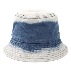 Bob en jean dégradé bleu avec bords effilochés et plaque métallique pour protection solaire