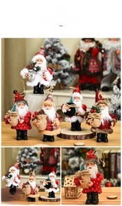 Dettagli di statuette di Babbo Natale in peluche con accessori e gancio per appendere