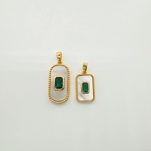 18K gold-plated shell pendants with green gemstones and vintage beaded edges