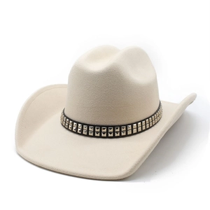 Cappello da cowboy vintage in feltro bianco crema con fascia in pelle borchiata nera
