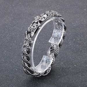 Retro stainless steel Cuban chain bracelet for men with honeycomb pattern and carved buckle