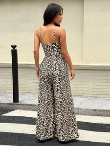 Leopard print backless jumpsuit with wide leg design for a trendy summer look
