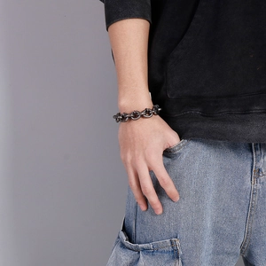Retro stainless steel nail chain bracelet for men with vintage dark silver finish