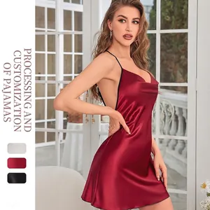 Nuisette sexy en satin dos nu pour femme avec fines bretelles et col en V profond rouge rubis