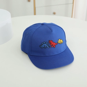 Casquette de baseball bleu marine pour enfants avec broderie de trois dinosaures colorés