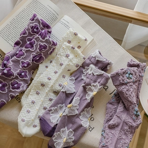Vintage Floral Relief Cotton Mid-Calf Socks Women Breathable Knit Forest Style Retro Sweet