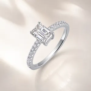 925 Sterling Silver Moissanite Ring Emerald Cut Sparkling High End Engagement Wedding Ring For Women Fine Jewelry Gift