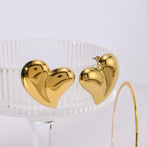 18K gold plated heart stud earrings with 3D polished finish and butterfly backings