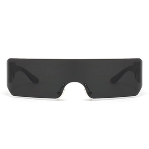 Futuristic oversized UV400 sports sunglasses with one-piece black shield lens