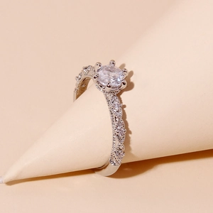 S925 sterling silver ring with sparkling round solitaire diamond and vintage embossing