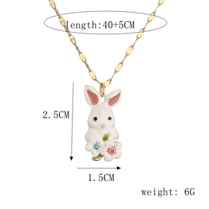 Detailed size specifications for a gold rabbit pendant necklace with dimensions and weight