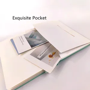 Cuaderno A5 verde macaron con bolsillo de almacenamiento trasero y tarjetas decorativas