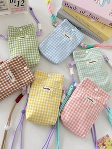 Set de 6 mini sacs en toile à carreaux colorés avec bandoulière et bouton pression