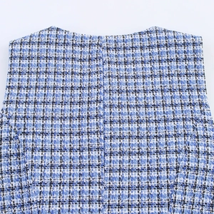Haut sans manches en tweed bleu et blanc avec motif à carreaux élégant pour femme