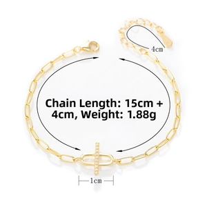 Detail of S925 sterling silver paperclip bracelet with zircon and adjustable chain