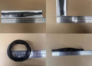 Dettaglio misura per bracciale multistrato in pelle nera con chiusura magnetica