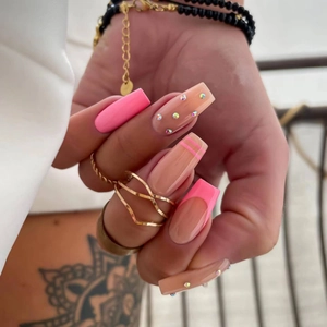 Pink French Short Square Press On Nails With Rhinestone Star Pattern Sweet Girly Style Plastic Artificial Nails For Women