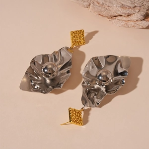 Chunky contrast color metallic geometric earrings with textured gold and silver elements