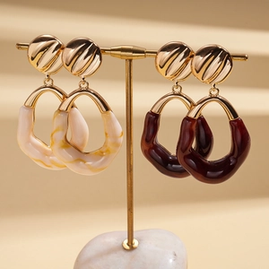 Resin pleated geometric oval drop earrings with gold metal accents for women