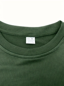 Detail showing the inner collar tag with 95% polyester material info and Size M label