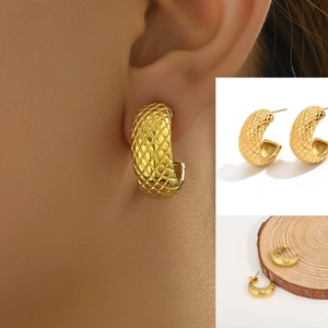 Vintage Stainless Steel Heart Rhombus Lattice Pattern C-Shape Stud Earrings For Women Fashion Jewelry Accessories Gift