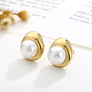 18K gold plated C-shaped earrings with pearls and zircons in a vintage French style
