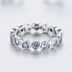 Minimalist S925 sterling silver heart-shaped eternity ring with sparkling zircon stones
