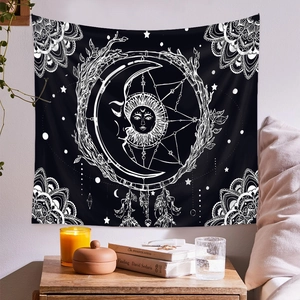 Arazzo bohémien con sole e luna in nero e bianco per la decorazione murale della stanza