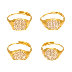 18k vergoldeter Edelstahl Ring-Set mit Zirkonia-Herz und geometrischen Formen offen