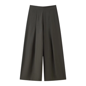 Pantalon large gris foncé à taille haute pour femmes avec tissu soyeux plissé