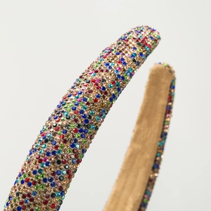 Serre-tête large de luxe avec cristaux colorés et design rembourré pour le volume