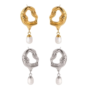 Boucles d'oreilles rétro en acier inoxydable ajouré avec perles d'eau douce or et argent