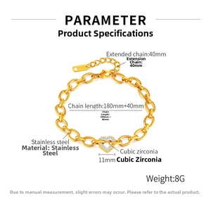 Detailed parameter view of a gold heart charm bracelet made of stainless steel and zirconia